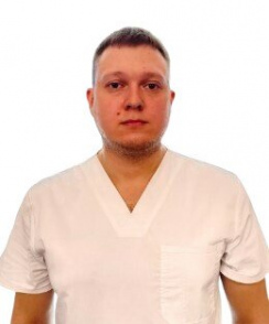Ненахов Дмитрий Евгеньевич стоматолог